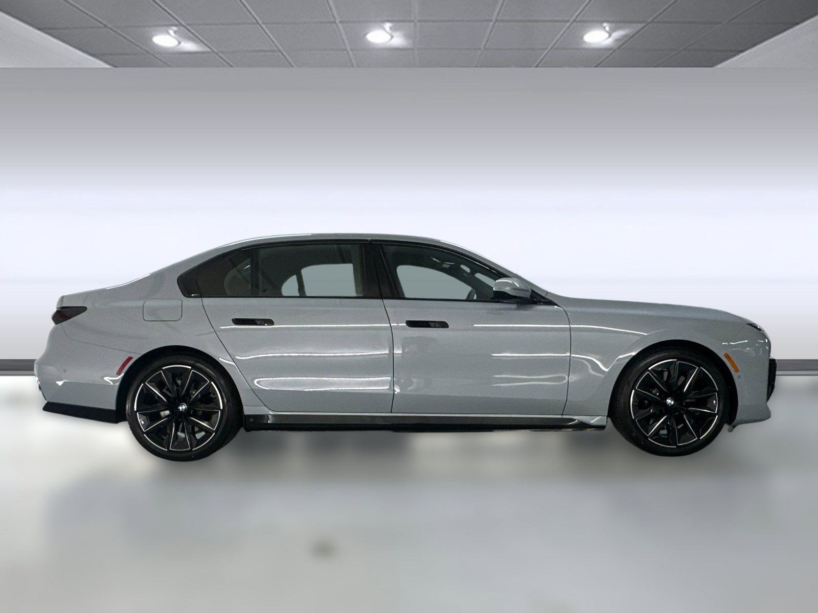 New 2026 BMW 750e xDrive w/ Executive Package image 7