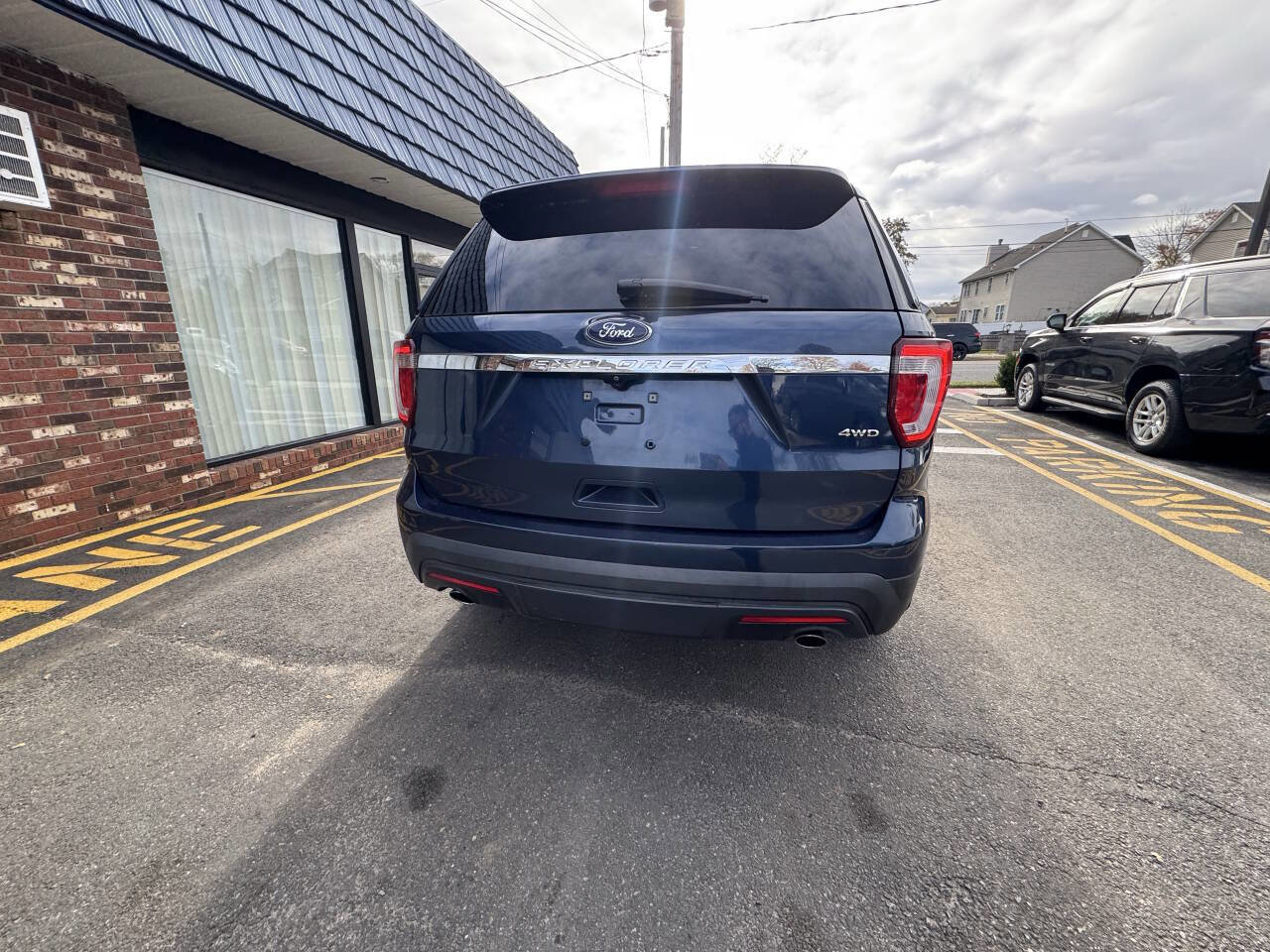 Used 2016 Ford Explorer Base AWD 4dr SUV image 11