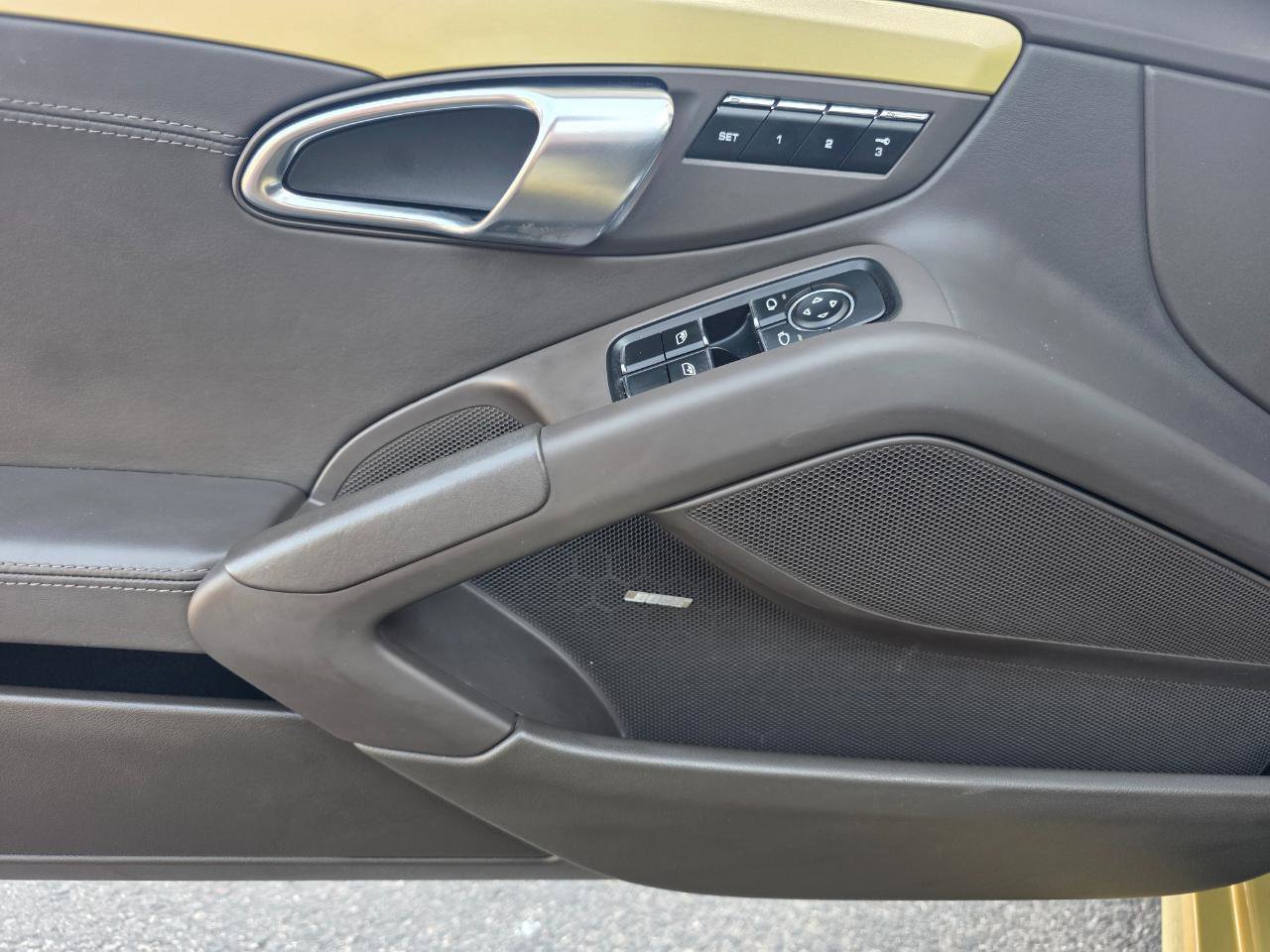 Used 2014 Porsche Boxster S image 28