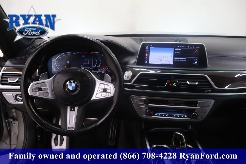 Used 2022 BMW 750i xDrive w/ Executive Package image 21