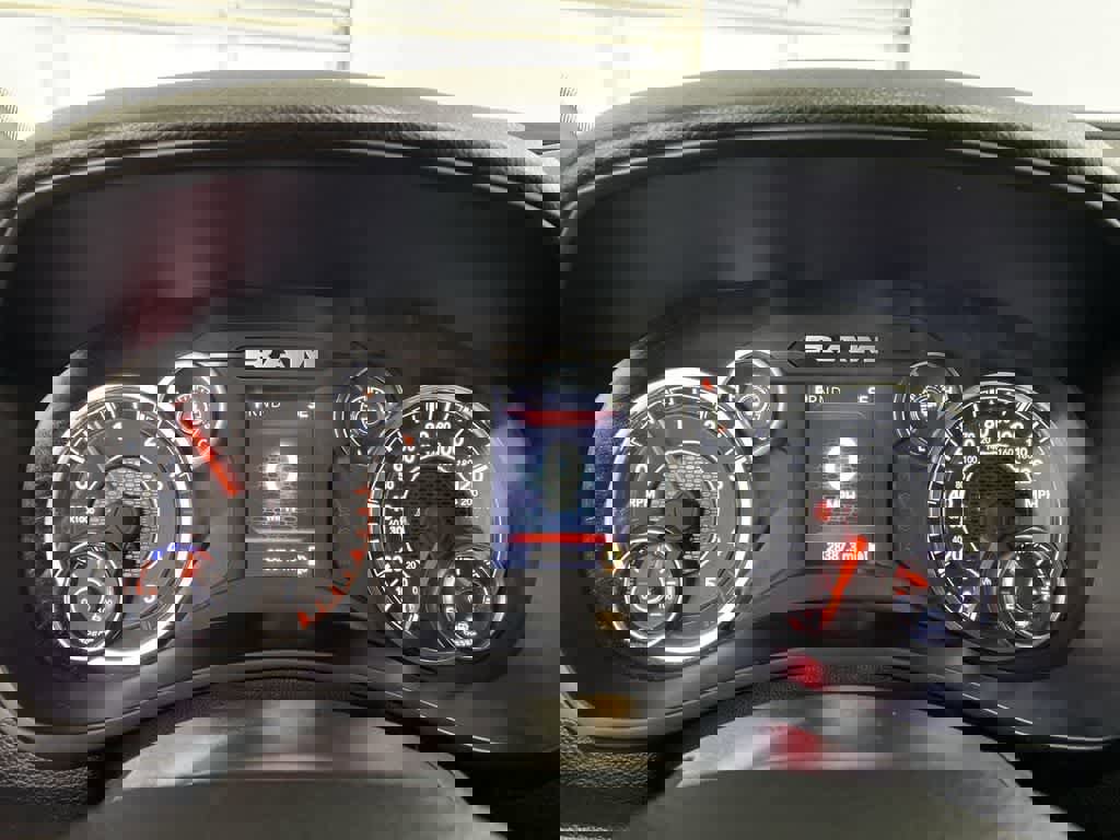 Used 2024 RAM 2500 Big Horn image 27