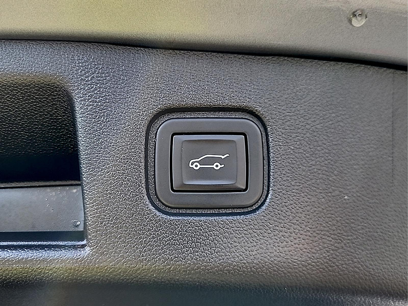 Used 2024 Chevrolet Blazer EV LT AWD/4WD image 27
