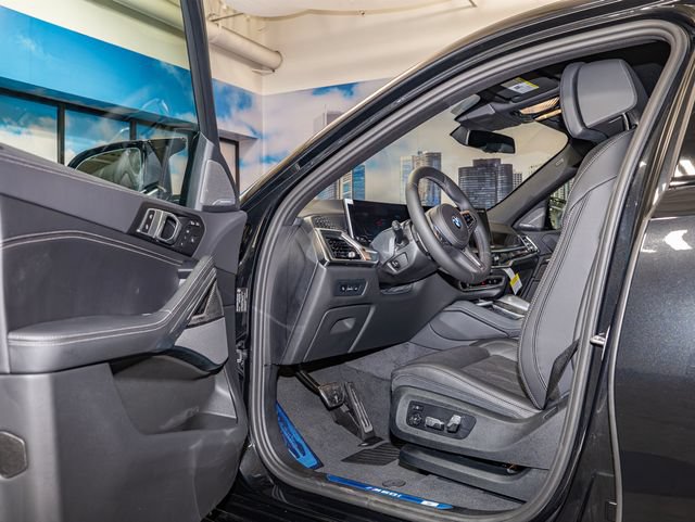 Used 2026 BMW X6 M60i w/ Climate Comfort Package AWD/4WD image 13