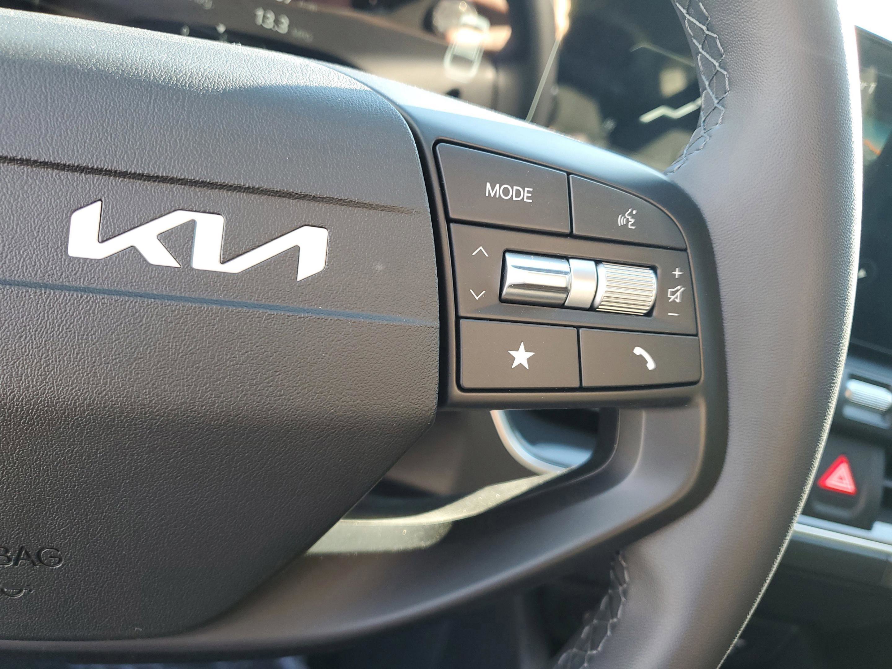 New 2025 Kia K4 EX image 15