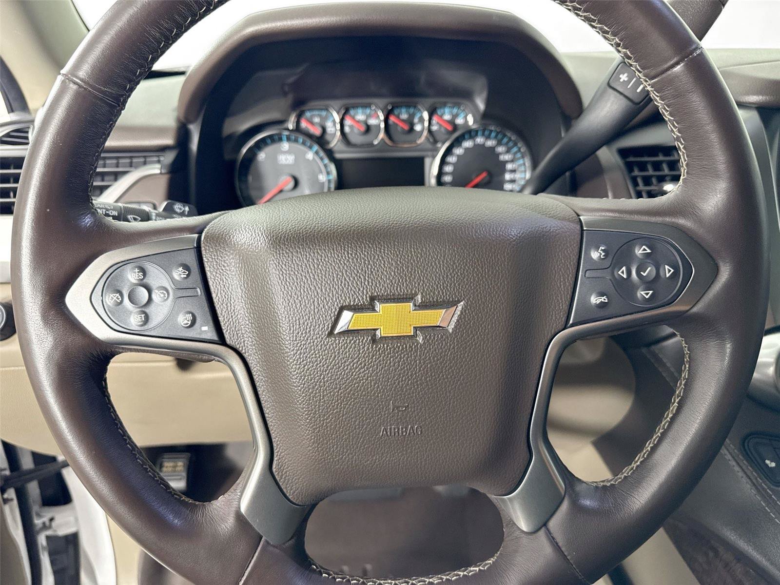 Used 2020 Chevrolet Tahoe LT w/ Luxury Package RWD image 17