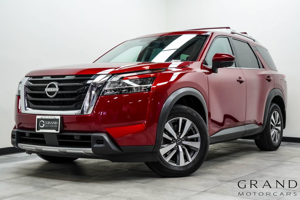 Used 2023 Nissan Pathfinder SL AWD/4WD image 1