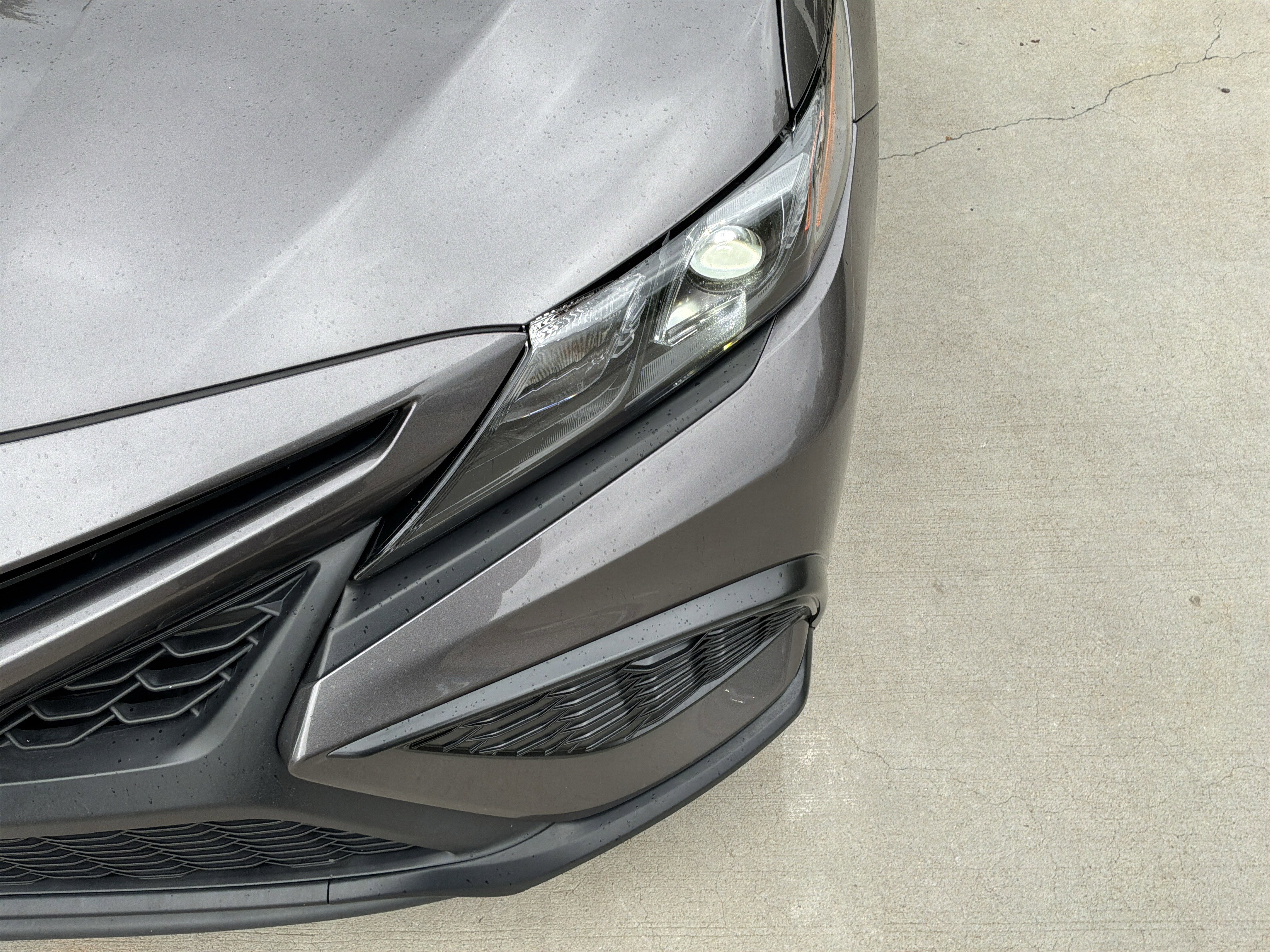 Used 2024 Toyota Camry SE FWD image 6