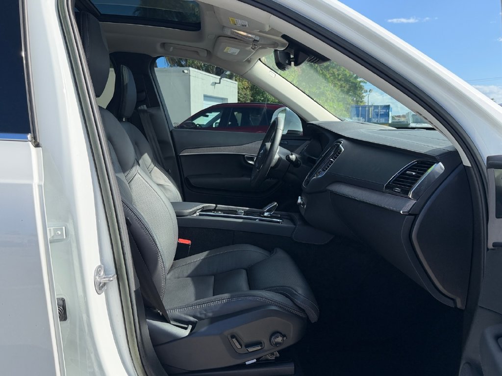 Used 2023 Volvo XC90 B6 Ultimate w/ Protection Package Premier AWD/4WD image 19