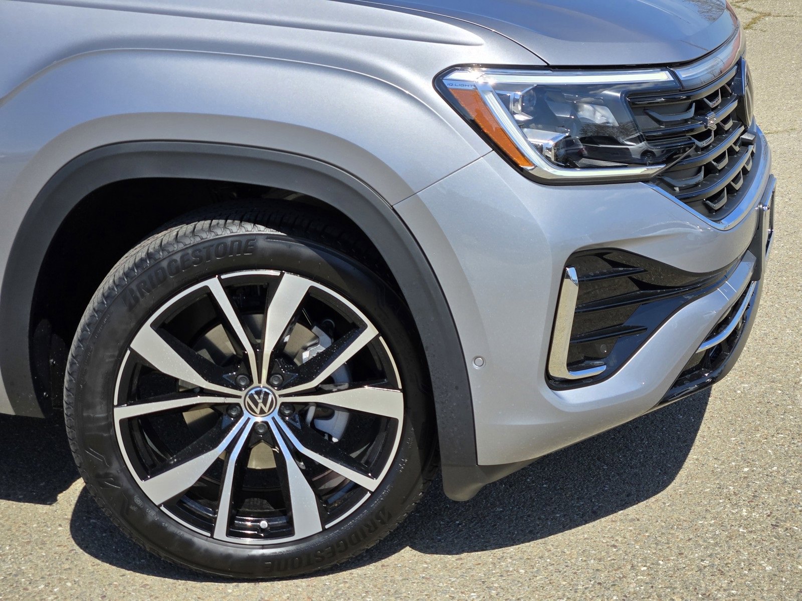 New 2025 Volkswagen Atlas SEL Premium R-Line image 3