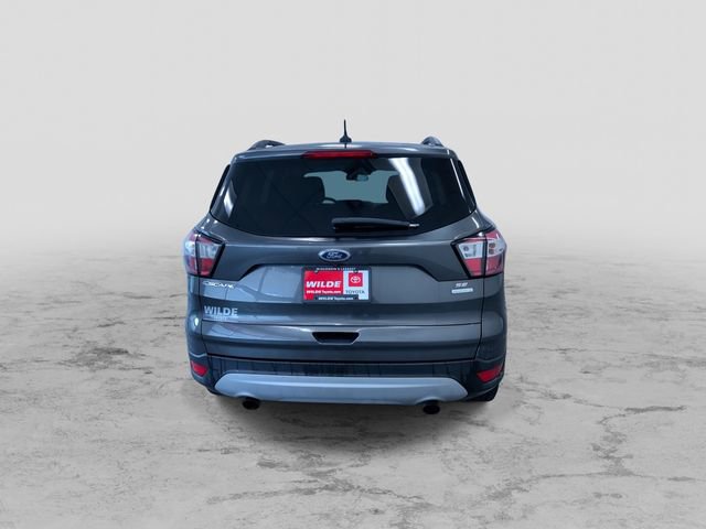 Used 2018 Ford Escape SE w/ SE Sync 3 Package FWD image 9