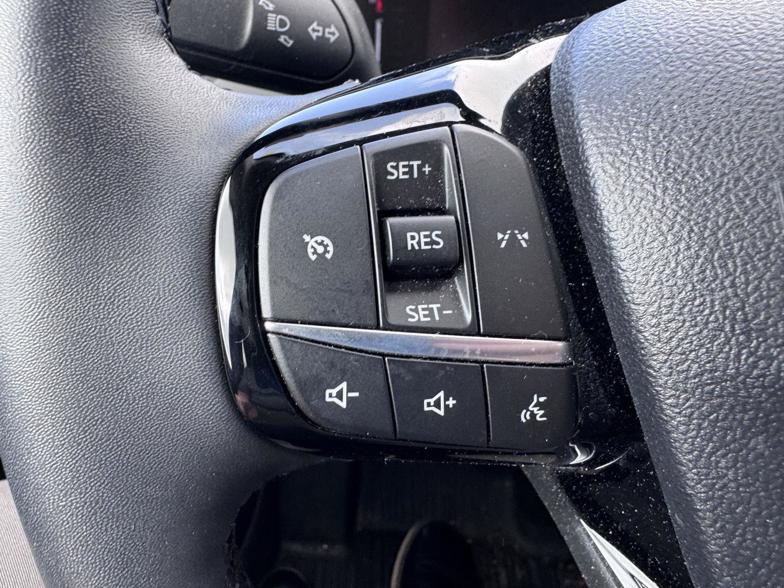 Used 2023 Ford Escape Active AWD/4WD image 14