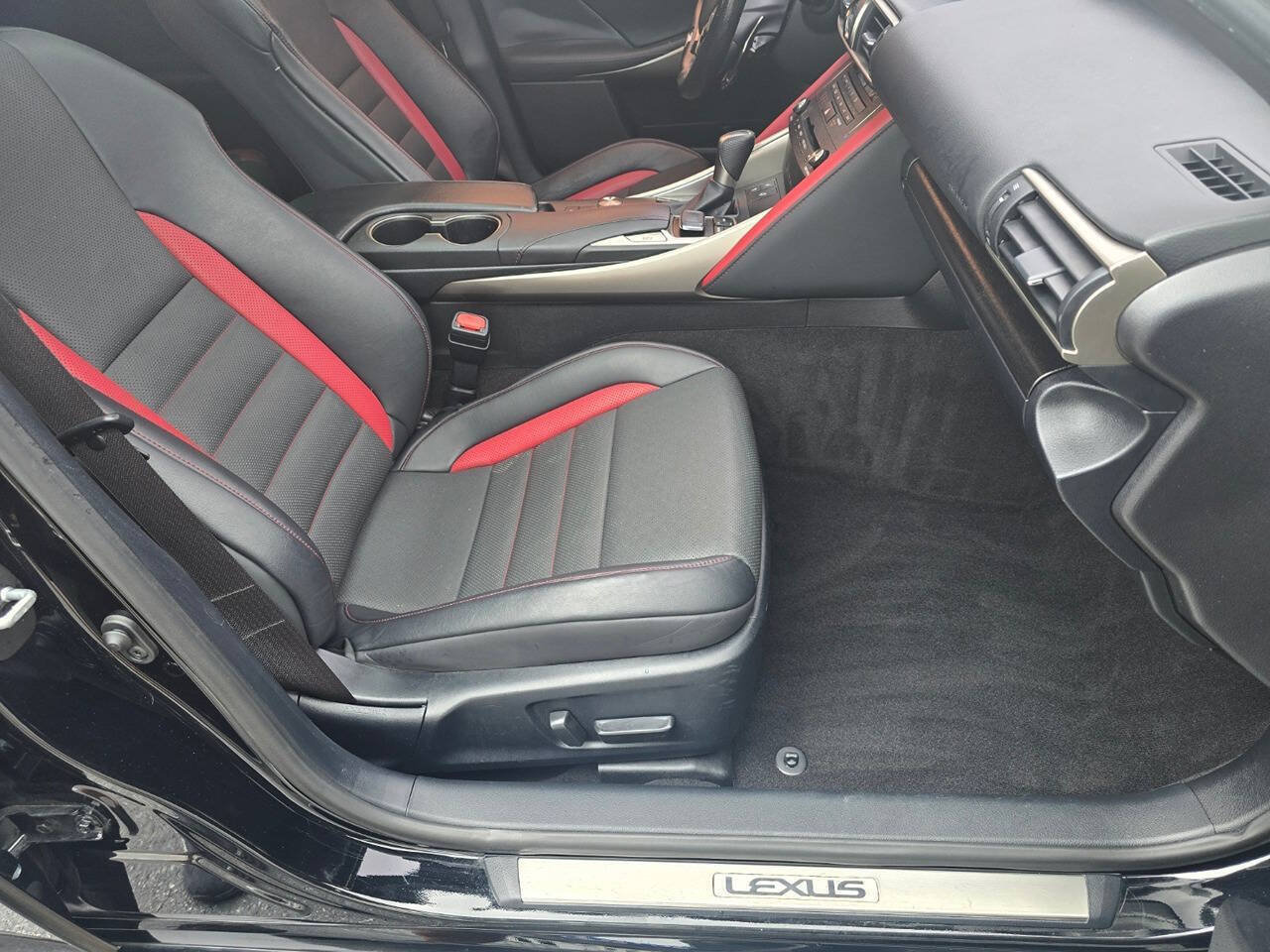 Used 2019 Lexus IS 300 F Sport RWD image 22