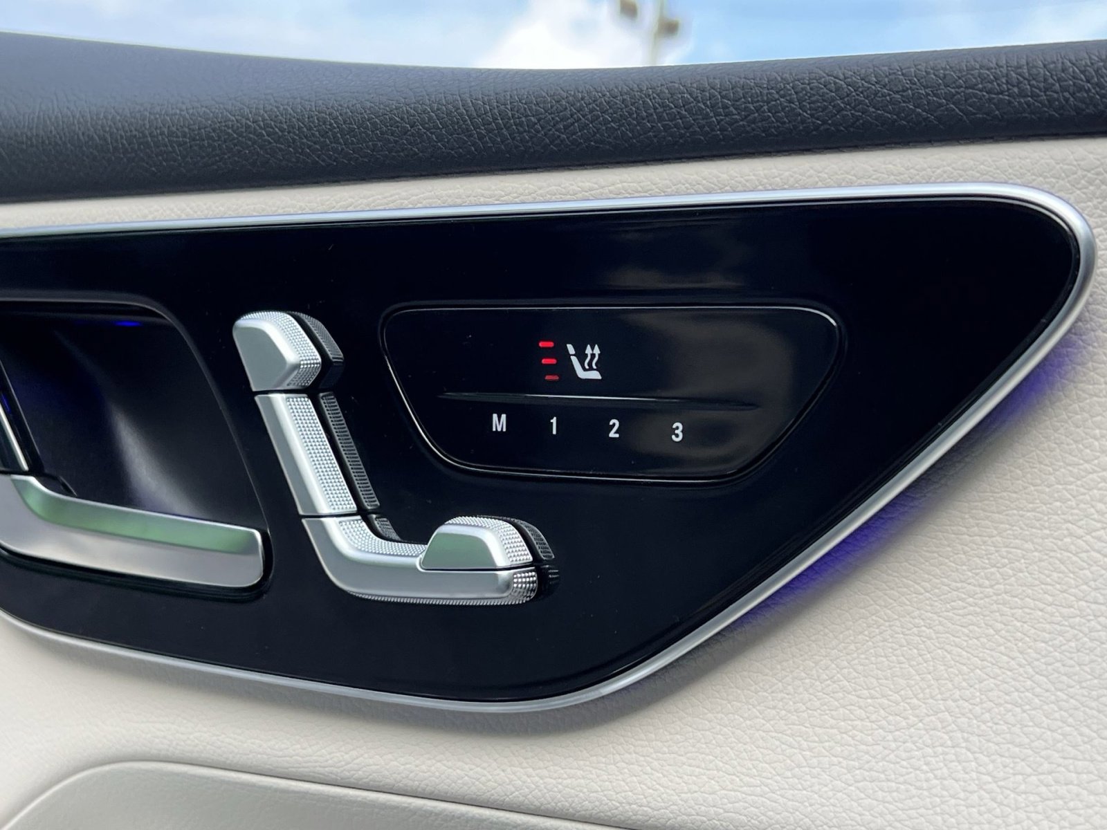 Certified 2026 Mercedes-Benz GLC 300 4MATIC image 33