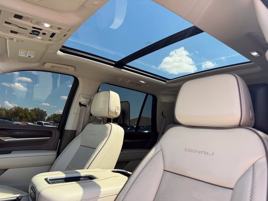 Used 2023 GMC Yukon Denali w/ Denali Reserve Package AWD/4WD image 29