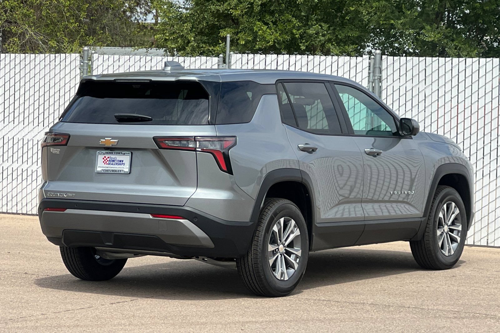 New 2026 Chevrolet Equinox LT w/ Safety and Technology Package AWD/4WD image 4