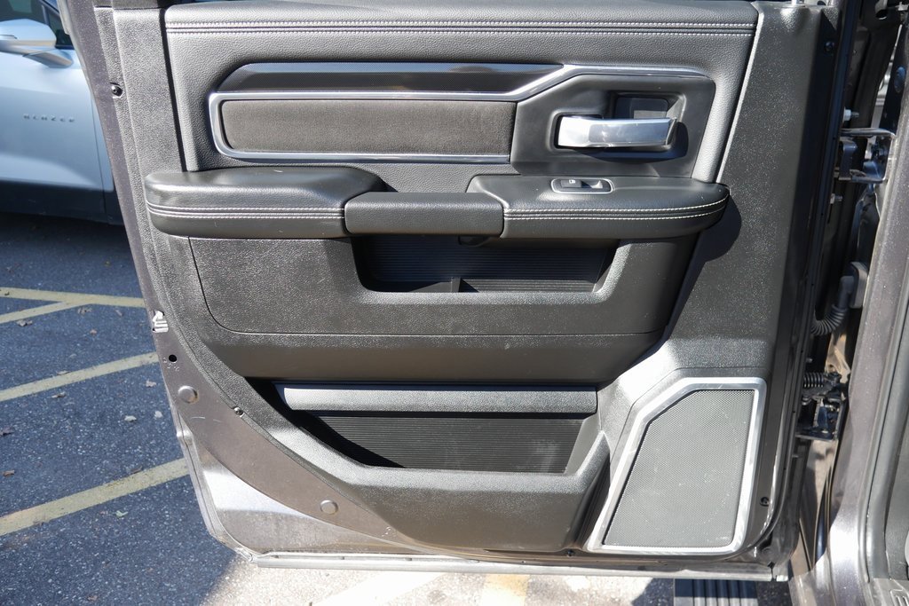 Used 2022 RAM 3500 Laramie image 32