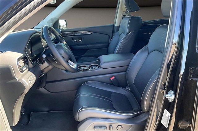 Used 2023 Honda Pilot Elite image 23