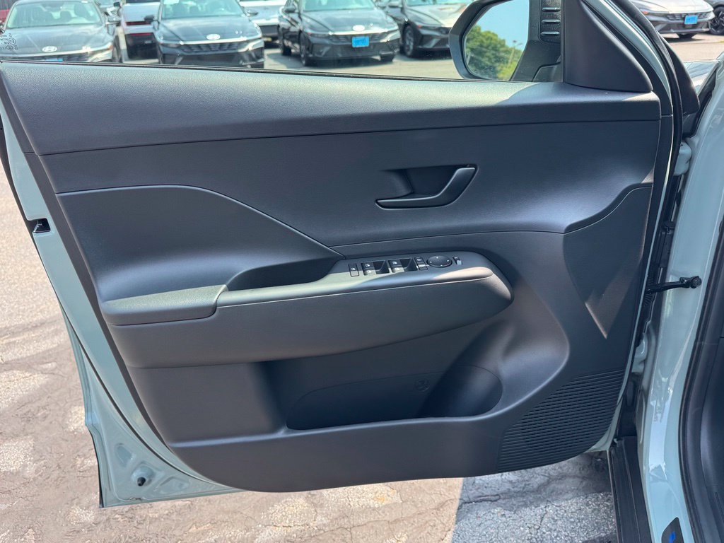 Certified 2026 Hyundai Kona SEL Sport AWD/4WD image 32