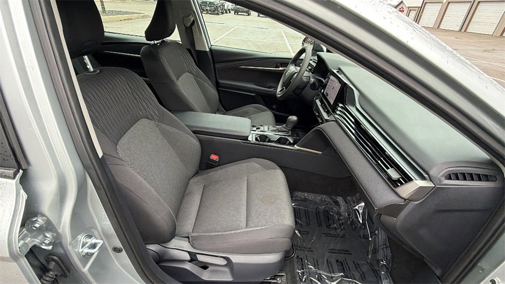 Certified 2025 Toyota Camry LE image 39