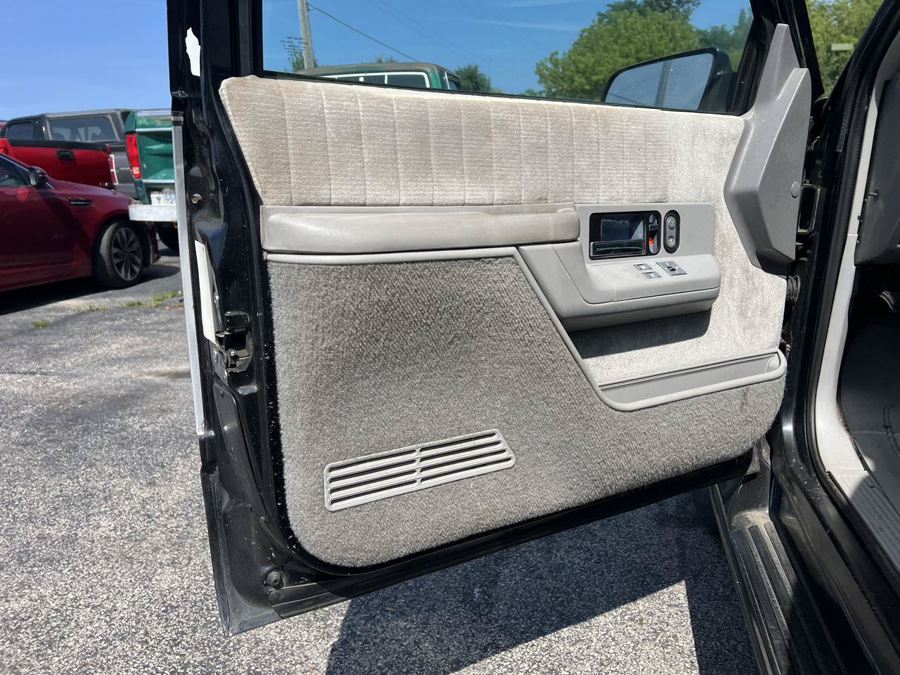 Used 1994 Chevrolet Blazer 4WD image 8