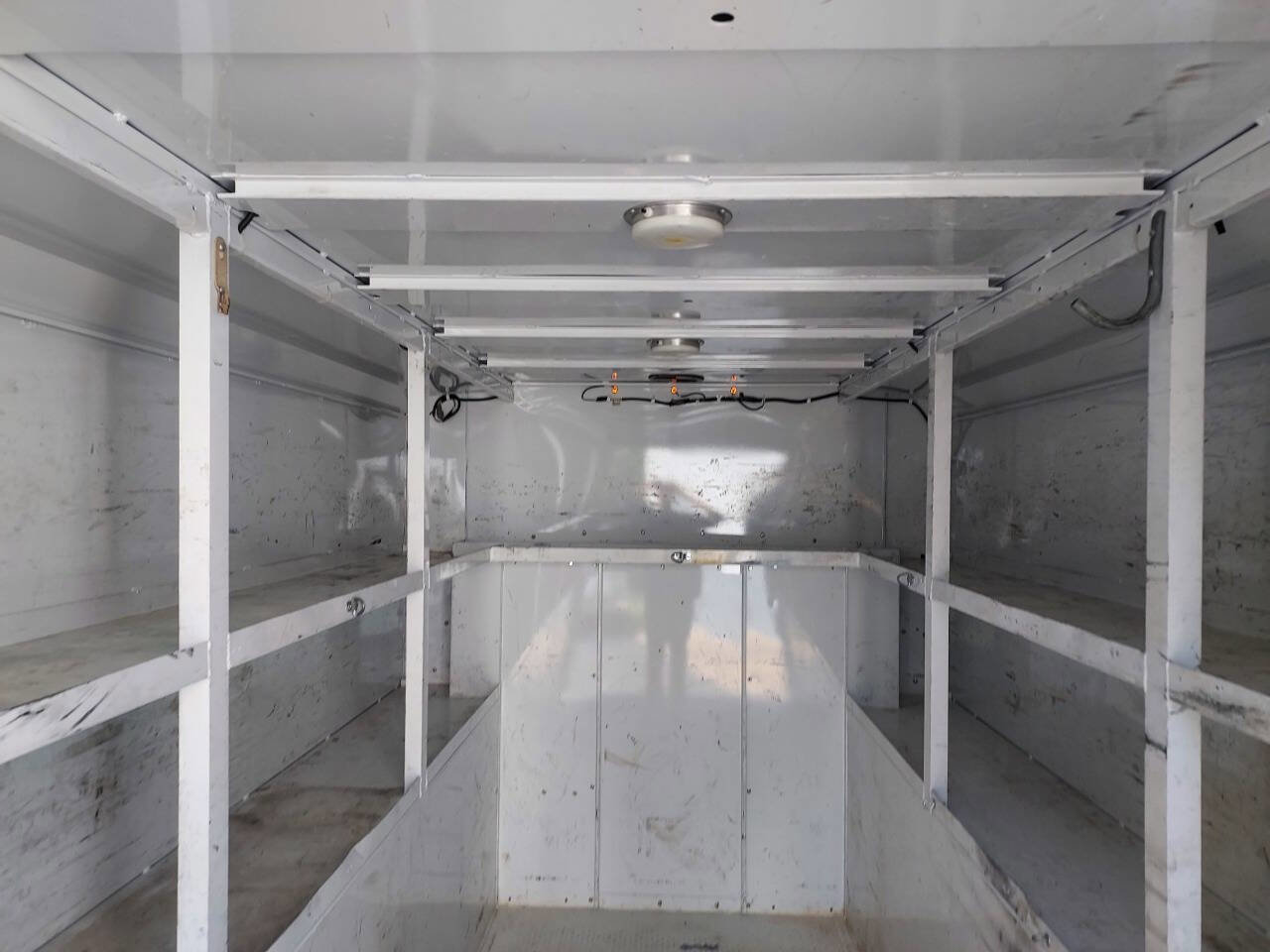 Used 2016 Ford E-350 and Econoline 350 Super Duty image 9