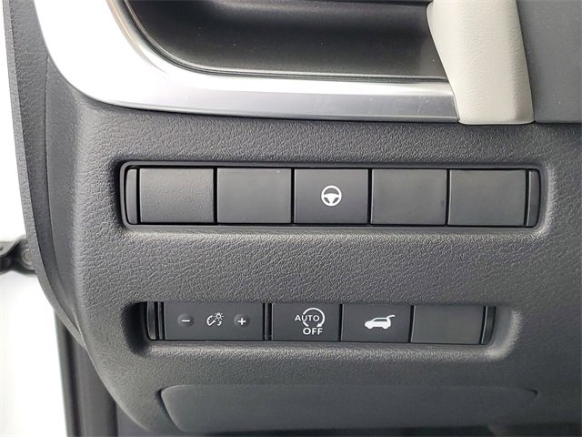 Used 2023 Nissan Rogue SV w/ SV Premium B Package image 32