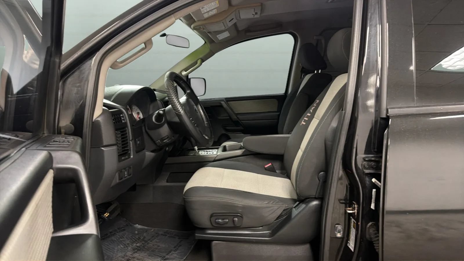 Used 2012 Nissan Titan SV w/ Sport Appearance Pkg AWD/4WD image 17