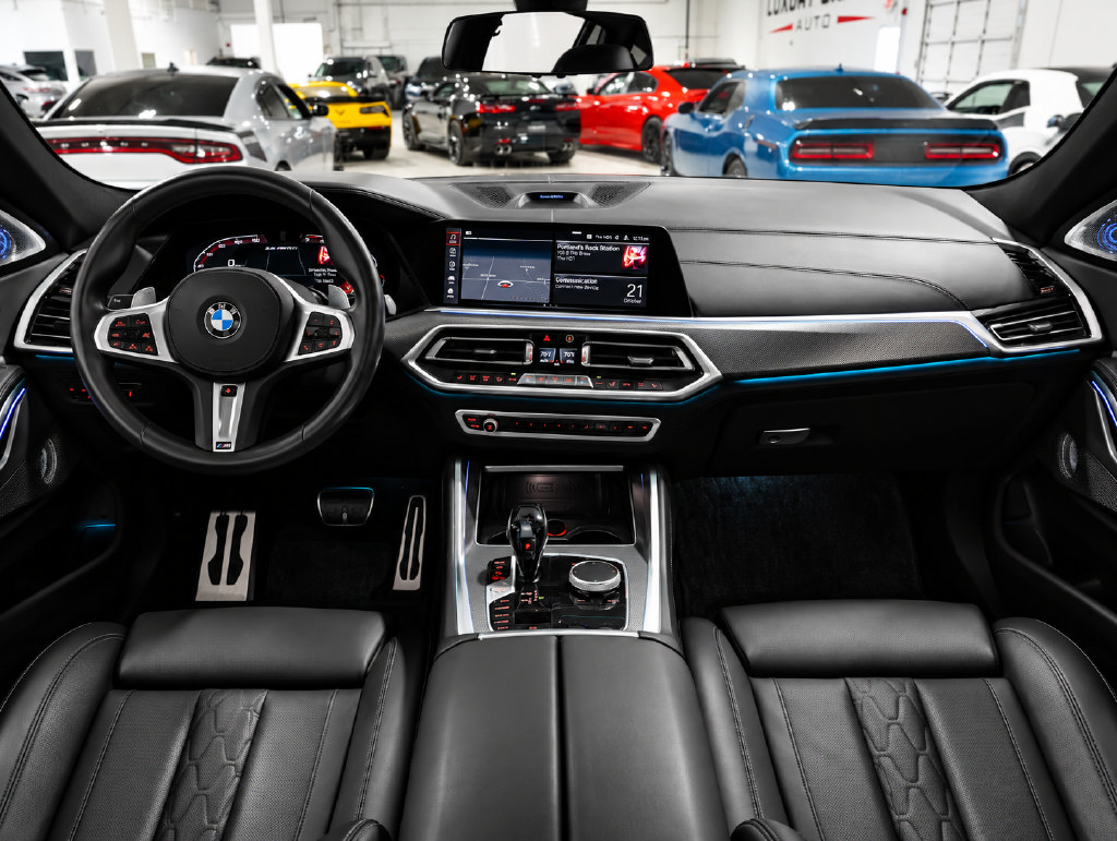 Used 2020 BMW X6 M50i w/ Executive Package AWD/4WD image 25