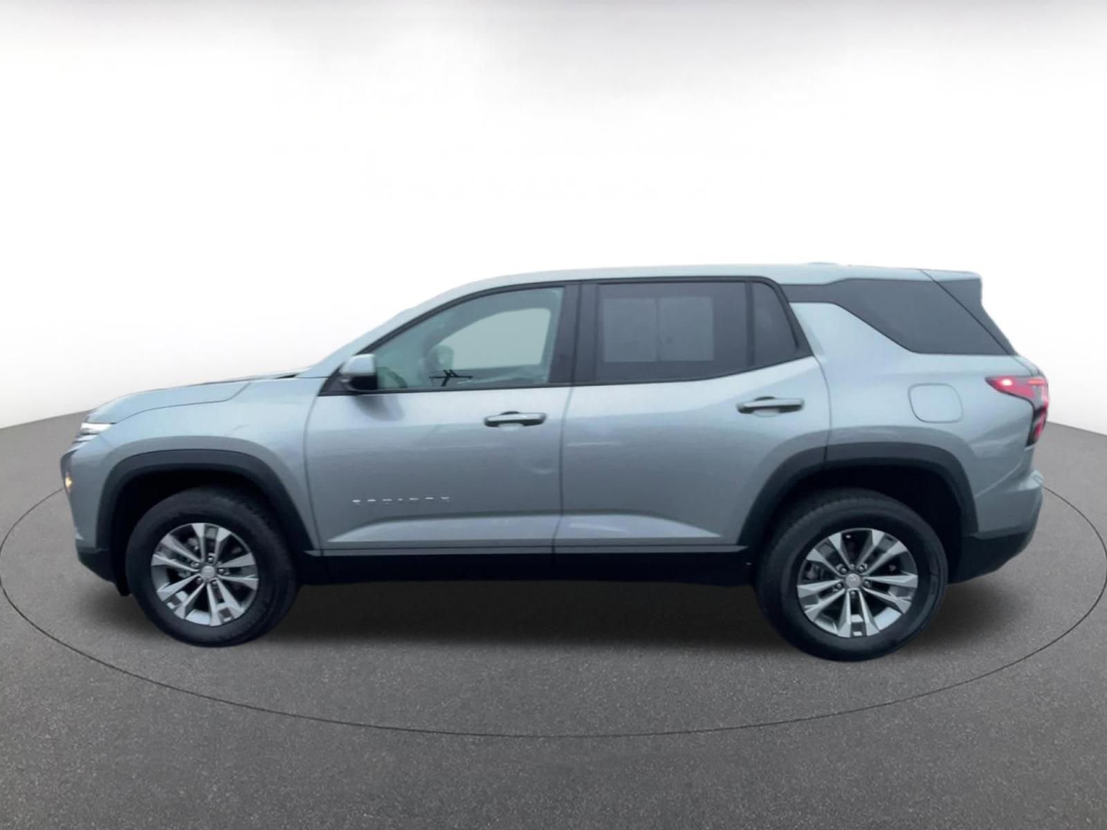 Used 2025 Chevrolet Equinox LT image 9