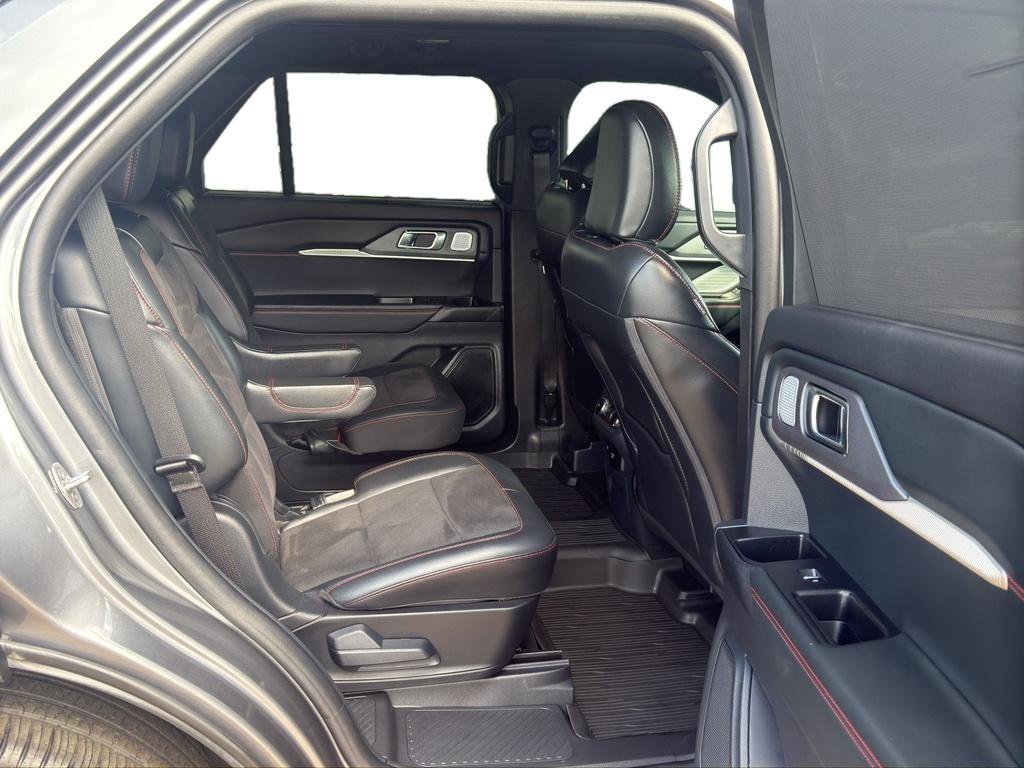Used 2025 Ford Explorer ST AWD/4WD image 8