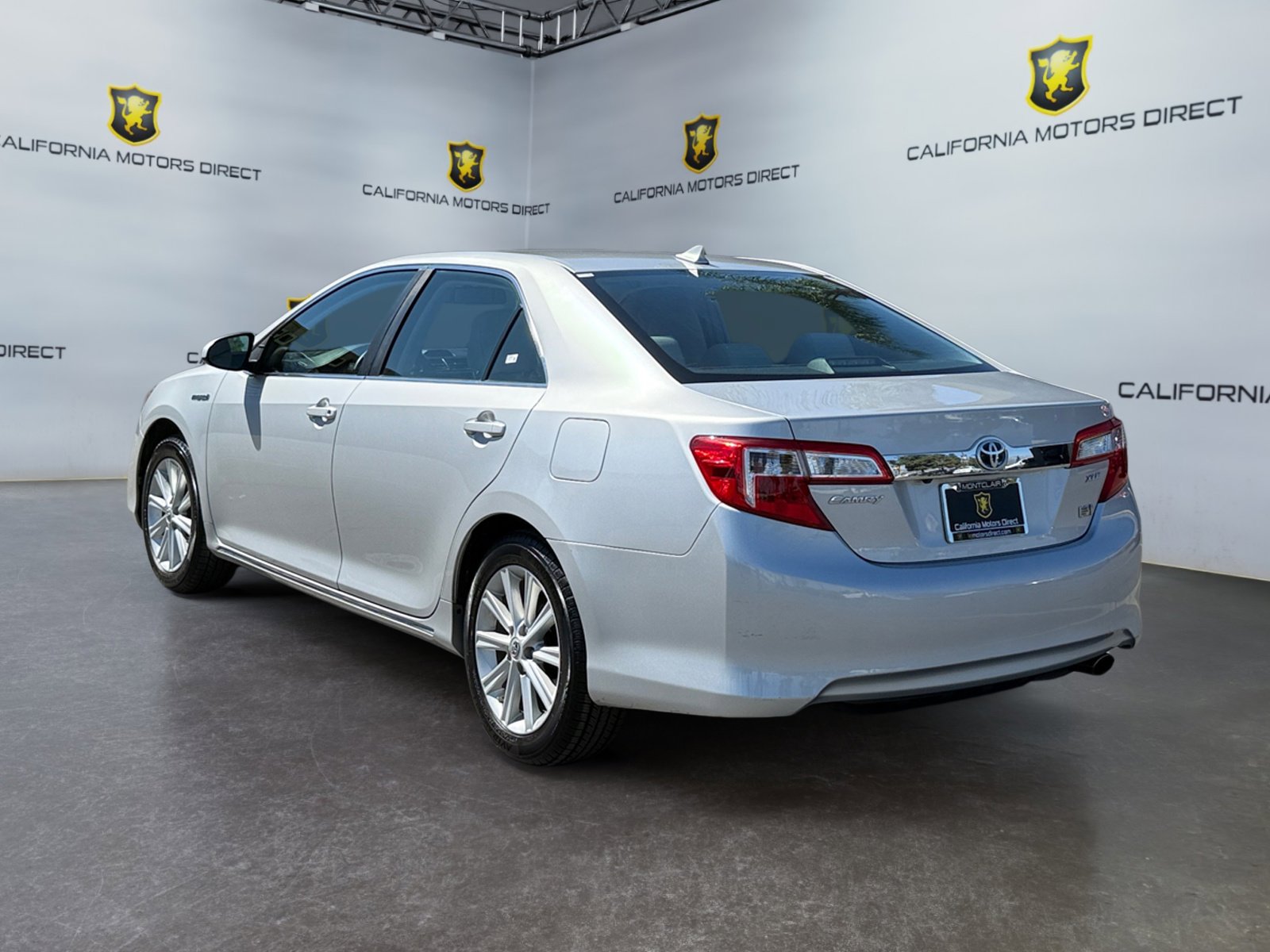 Used 2012 Toyota Camry XLE w/ Leather Pkg image 3