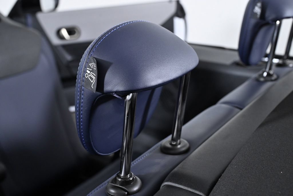 Certified 2025 MINI Cooper S FWD image 28