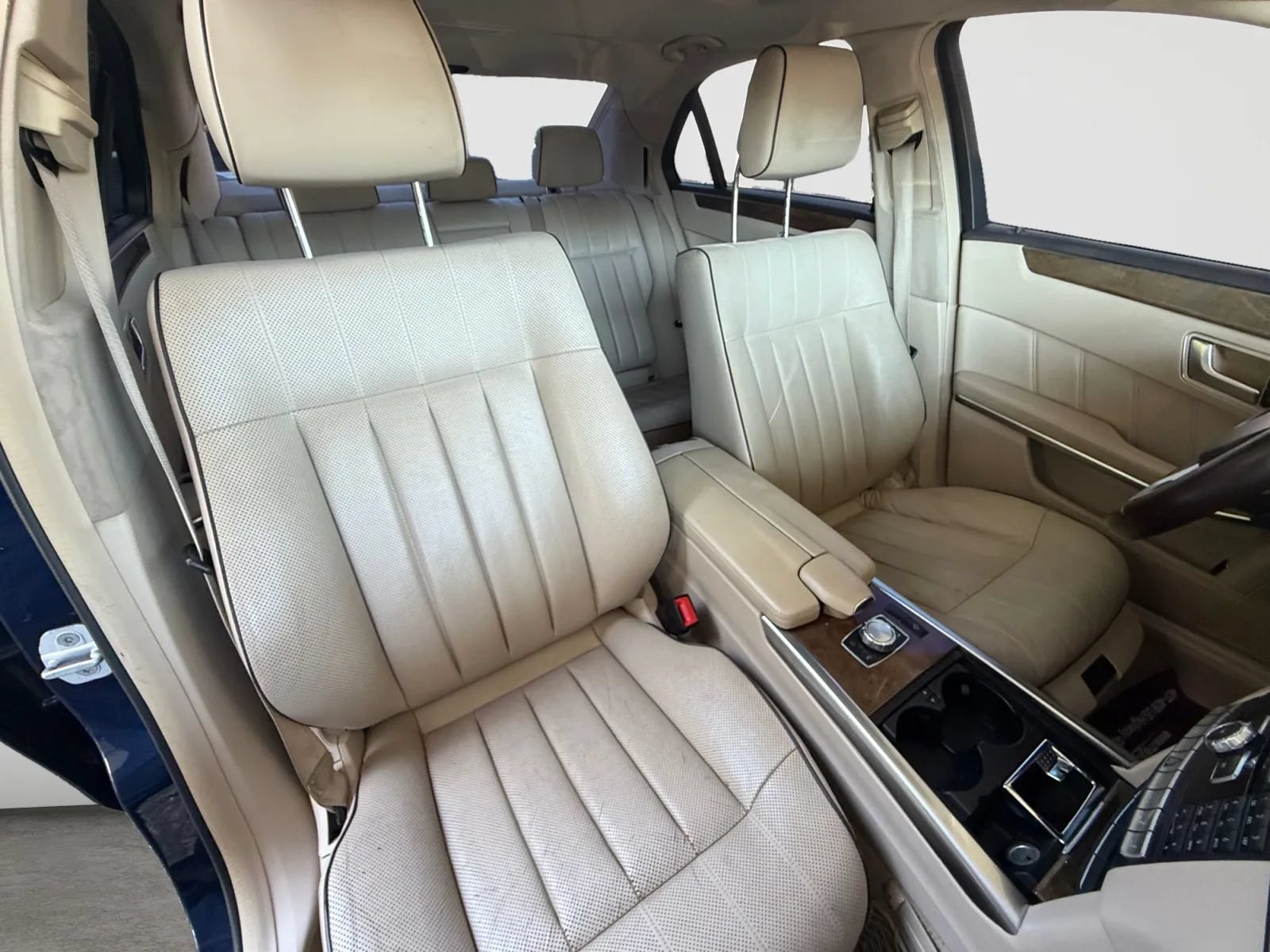 Used 2014 Mercedes-Benz E 550 4MATIC Sedan image 21