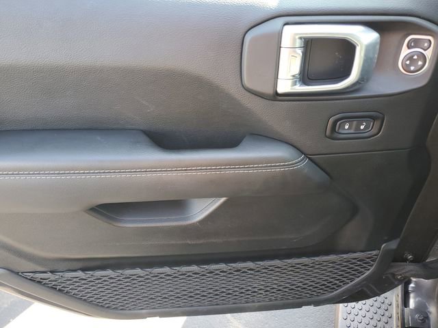 Used 2021 Jeep Wrangler Unlimited Sahara w/ Dual Top Group AWD/4WD image 11