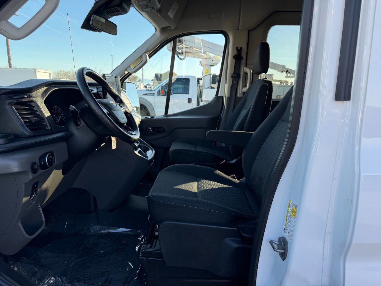 Used 2023 Ford Transit 350 XLT image 16