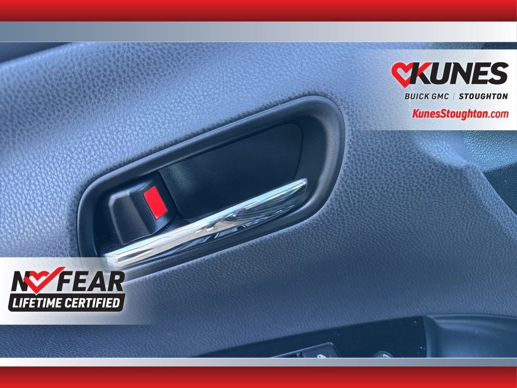 Used 2022 Toyota Prius XLE image 20