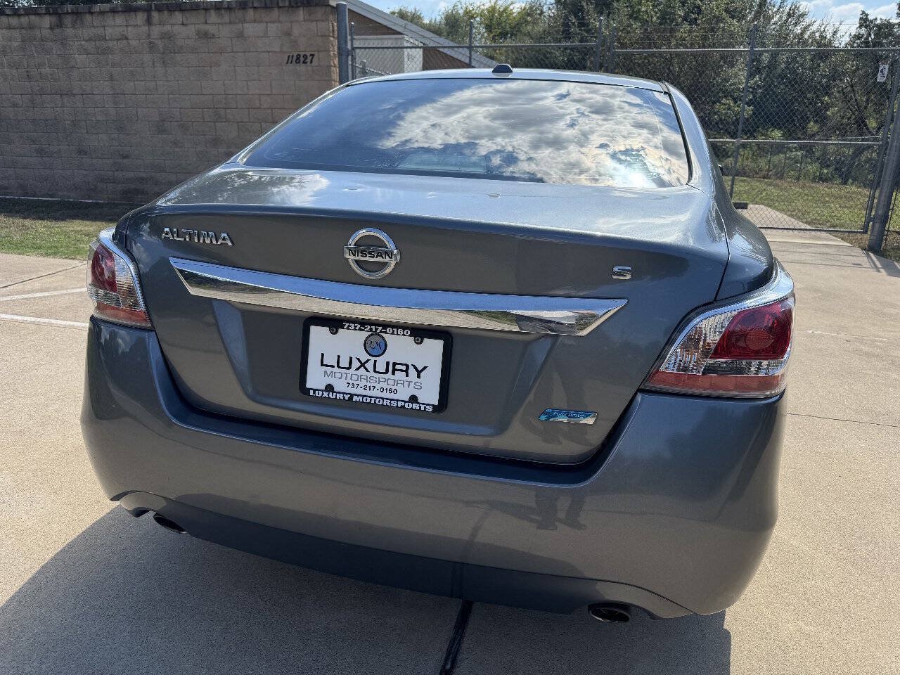 Used 2014 Nissan Altima 2.5 S w/ Display Audio Package FWD image 11