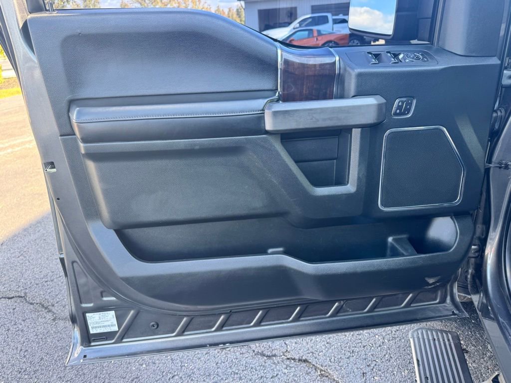 Used 2015 Ford F150 Platinum image 20