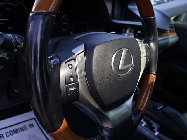 Used 2015 Lexus ES 300h w/ Navigation System Package FWD image 42