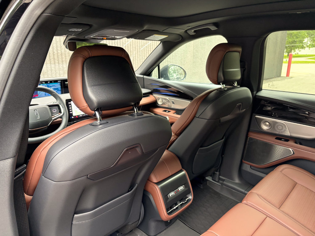 New 2026 Lincoln Nautilus Reserve AWD/4WD image 19