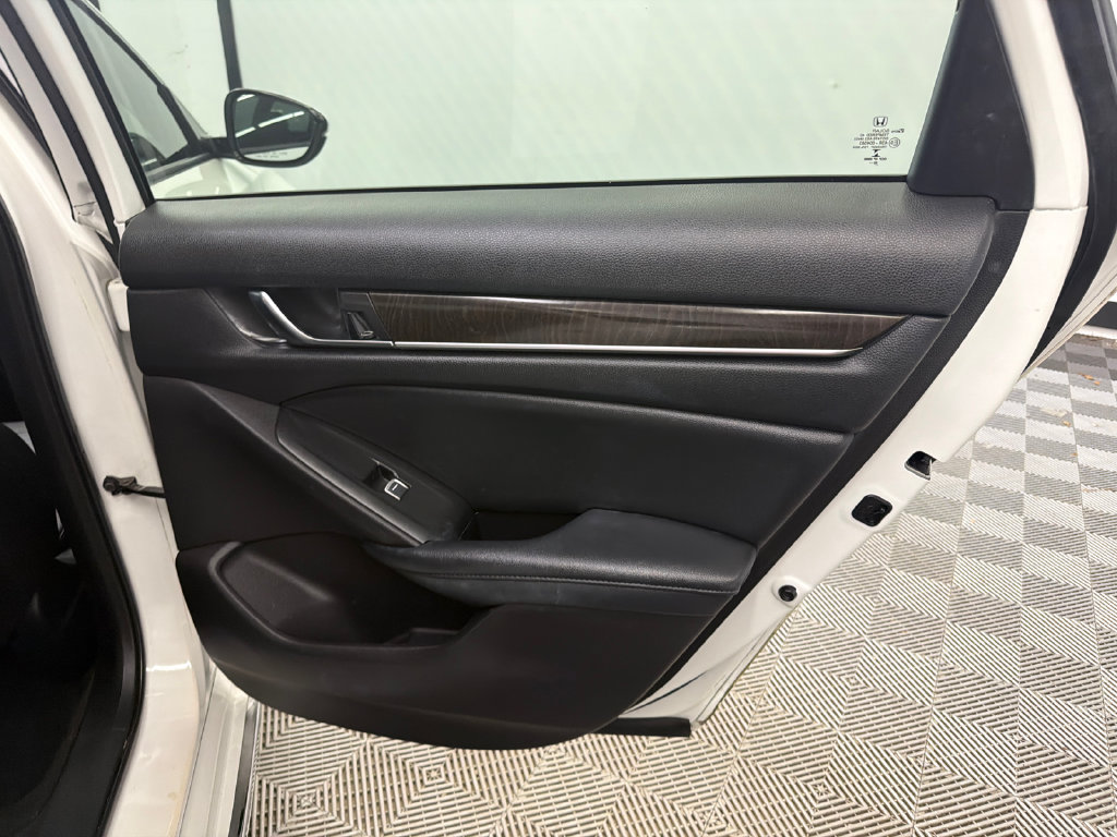 Used 2021 Honda Accord EX-L image 18