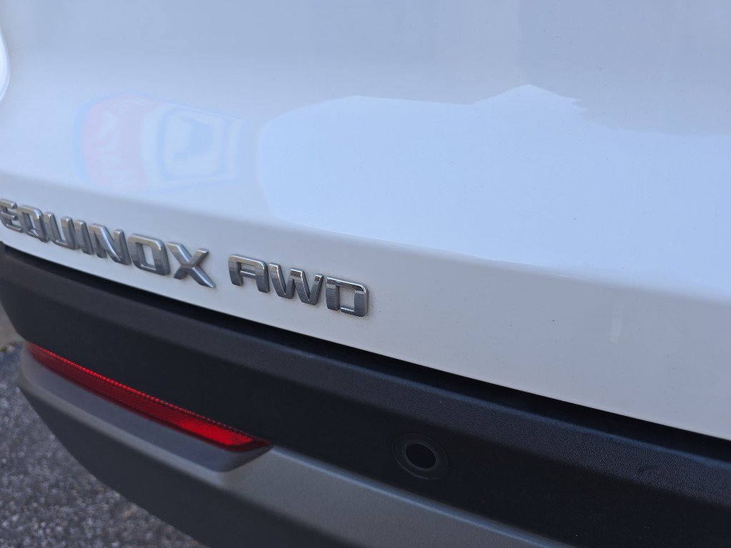 Used 2025 Chevrolet Equinox LT image 11