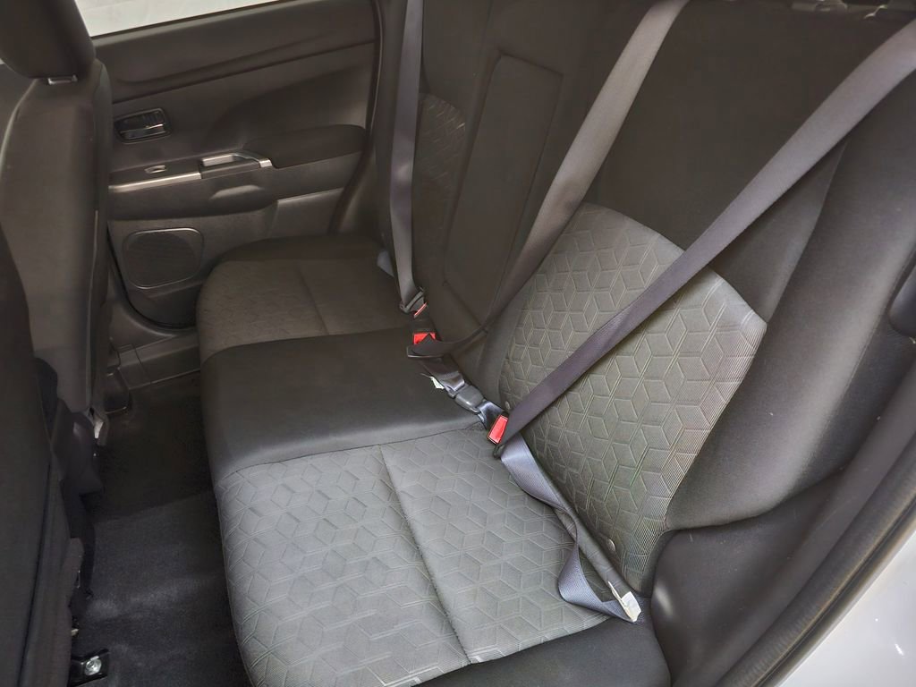 Used 2021 Mitsubishi Outlander Sport SE image 17