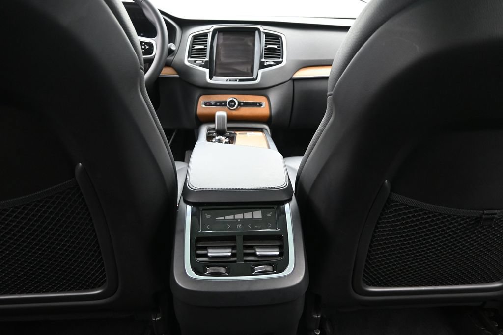 Used 2023 Volvo XC90 B6 Plus AWD/4WD image 17