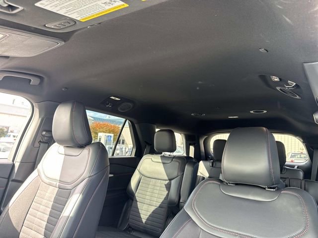 Used 2025 Ford Explorer ST-Line image 18