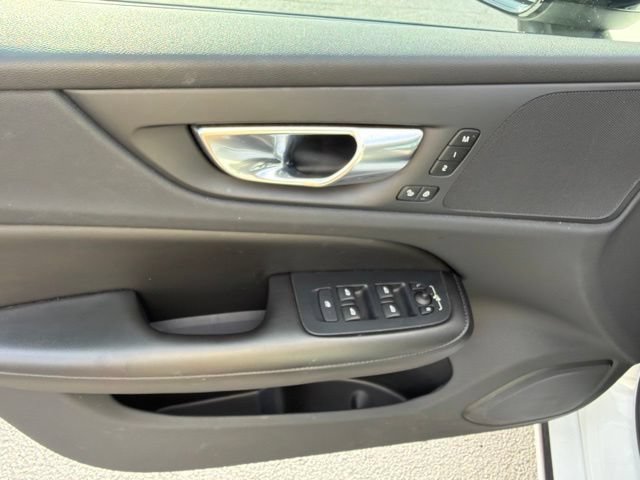 Used 2022 Volvo S60 B5 Momentum AWD/4WD image 13