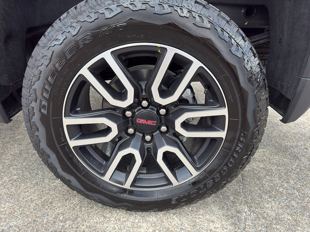 Used 2026 GMC Sierra 1500 AT4 w/ AT4 Premium Package AWD/4WD image 10