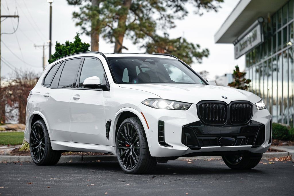 New 2026 BMW X5 xDrive40i w/ M Sport Package