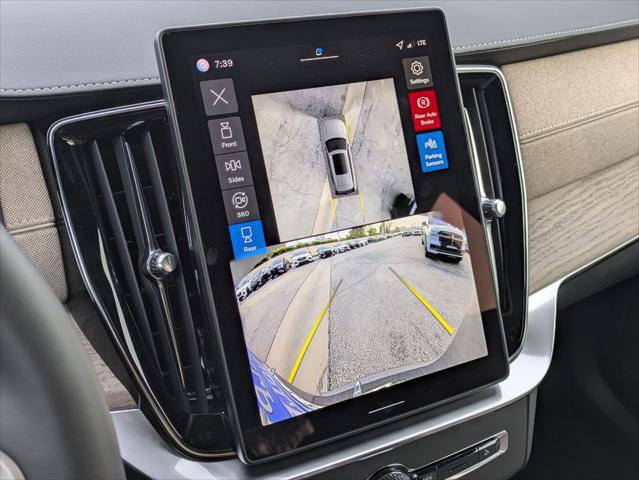 New 2026 Volvo XC90 B5 Plus w/ Protection Package image 10