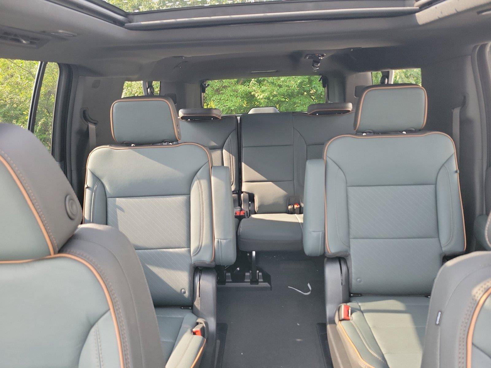 New 2026 GMC Yukon XL AT4 AWD/4WD image 13